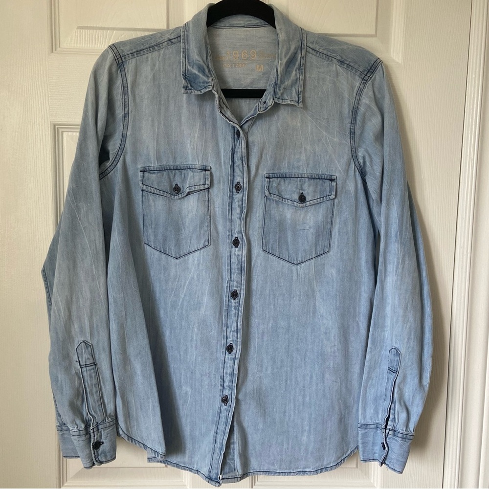 The GAP Boyfriend Shirt in Burn out Wash